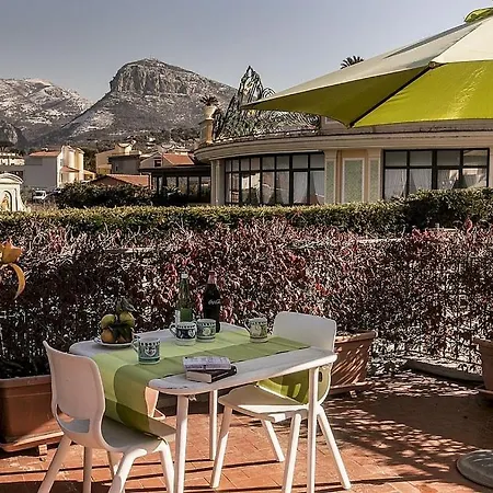 Sleeps 5 Air Con Wifi * Sant'Agnello